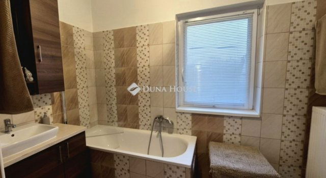 Eladó családi ház, Budapesten, XIX. kerületben 205 M Ft