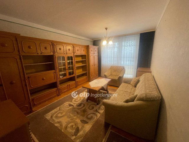 Eladó panellakás, Nyíregyházán 38.7 M Ft, 2 szobás