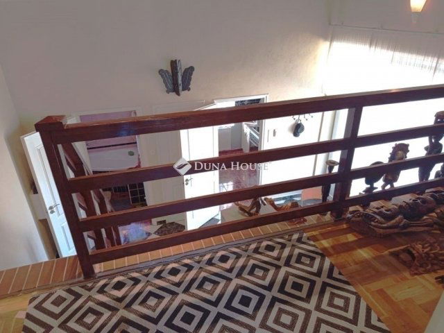 Eladó családi ház, Vecsésen 148 M Ft, 3 szobás