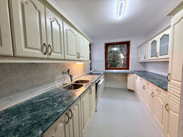 Kiadó családi ház, albérlet, II. kerületben, Budajenő utcában