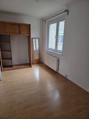 Eladó panellakás, Dabason 59.9 M Ft, 2 szobás