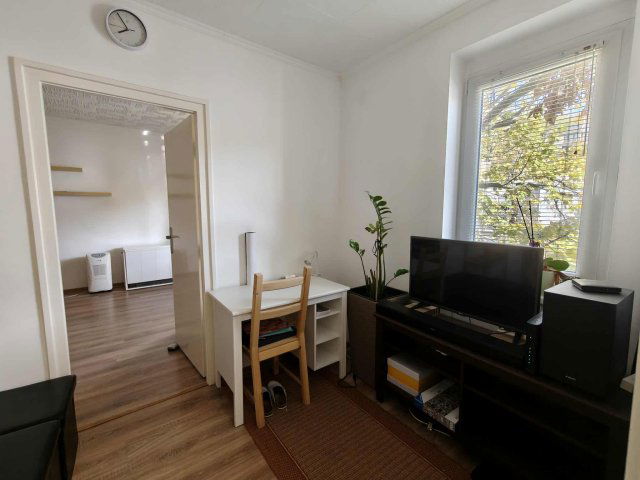 Eladó téglalakás, Esztergomban 43.99 M Ft, 1 szobás