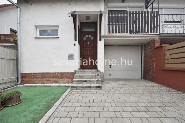 Eladó ikerház, Szombathelyen 78.9 M Ft, 4 szobás