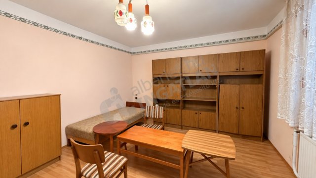 Kiadó családi ház, albérlet, X. kerületben, Dömsödi utcában