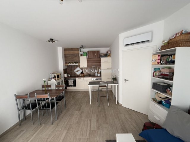 Kiadó téglalakás, albérlet, Szombathelyen 190 E Ft / hó