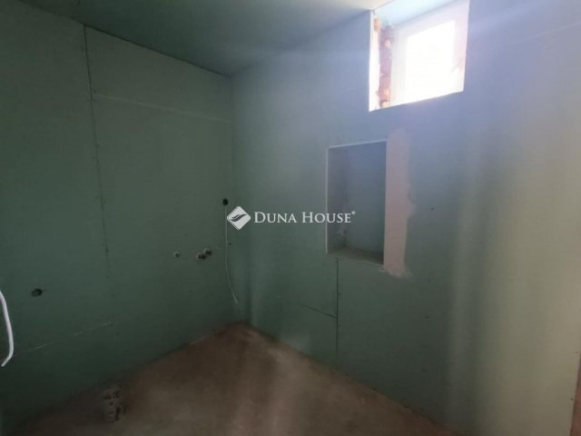 Eladó családi ház, Kunszentmártonban 14 M Ft, 3 szobás