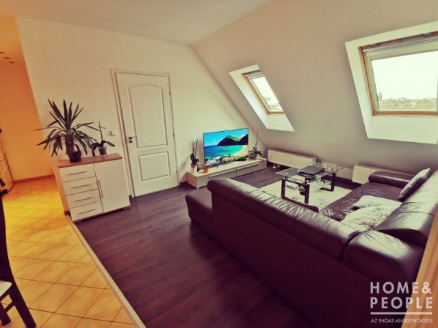Eladó téglalakás, Szegeden 55 M Ft, 3 szobás