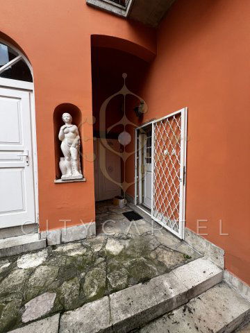 Kiadó iroda, Budapesten, I. kerületben 550 E Ft / hó, 3 szobás