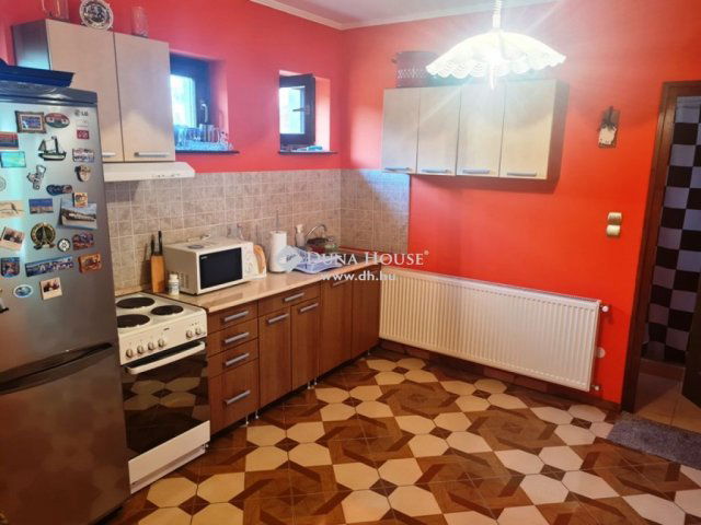 Eladó téglalakás, Siófokon 47.9 M Ft, 3 szobás