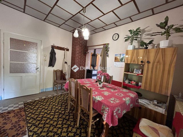 Eladó családi ház, Nagybaracskán 14.99 M Ft, 3 szobás