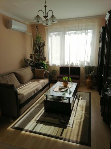 Eladó panellakás, Debrecenben 56.5 M Ft, 1+2 szobás