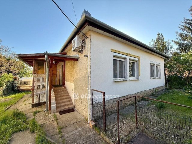 Eladó családi ház, Kerepesen 86.9 M Ft, 3 szobás