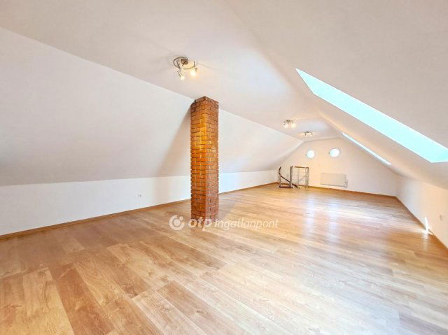 Eladó családi ház, Kecskeméten 68.5 M Ft, 2+2 szobás