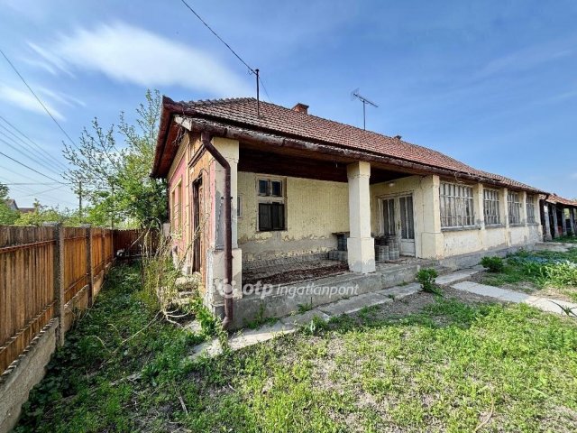 Eladó családi ház, Püspökladányban 17.7 M Ft, 3 szobás