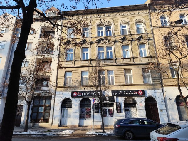 Eladó téglalakás, Budapesten, VIII. kerületben, József utcában