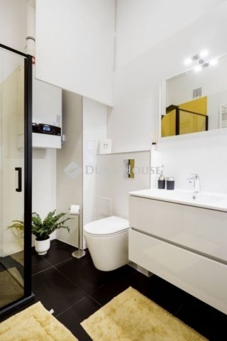 Eladó téglalakás, Budapesten, V. kerületben 113 M Ft, 1 szobás