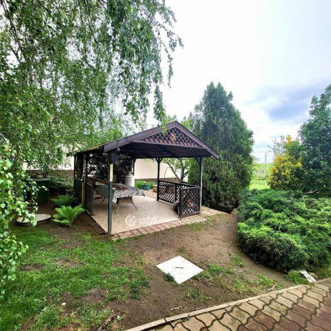 Eladó családi ház, Mikepércsen 219 M Ft, 5 szobás