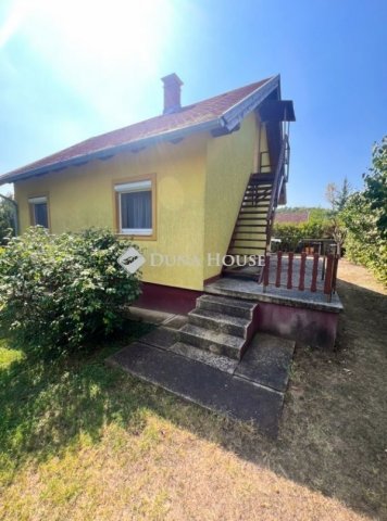 Eladó nyaraló, Balatonkenesén 75 M Ft, 2 szobás