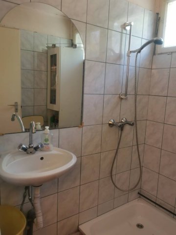 Eladó családi ház, Vácon 24.9 M Ft, 1+1 szobás