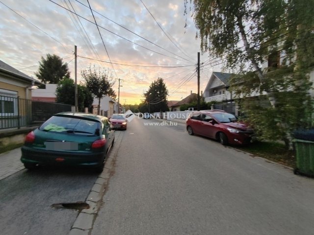 Eladó családi ház, Budapesten, XVI. kerületben 130 M Ft