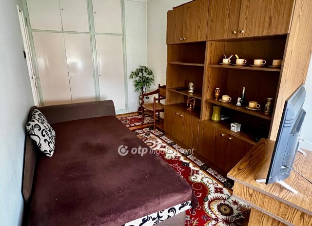 Eladó téglalakás, Debrecenben 49.5 M Ft, 1+1 szobás