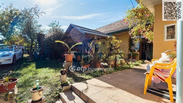 Eladó családi ház, Felcsúton 64.9 M Ft, 2+1 szobás