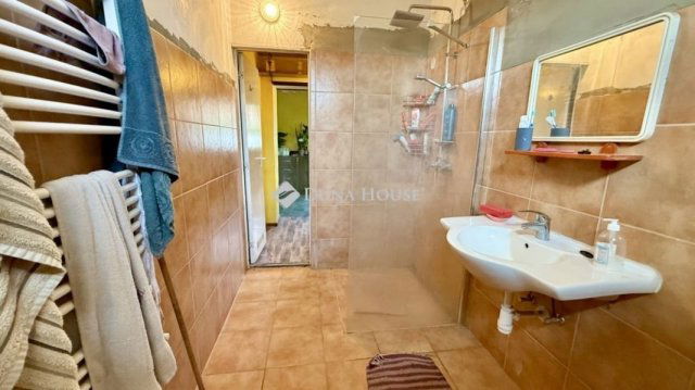 Eladó családi ház, Üllésen 33.5 M Ft, 3 szobás