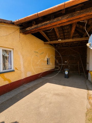 Eladó családi ház, Zsadányon 7.9 M Ft, 5 szobás