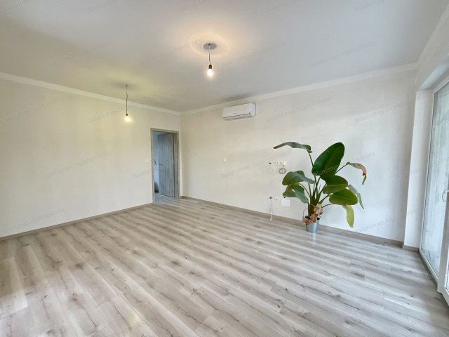 Eladó téglalakás, Siófokon 72.9 M Ft, 2 szobás