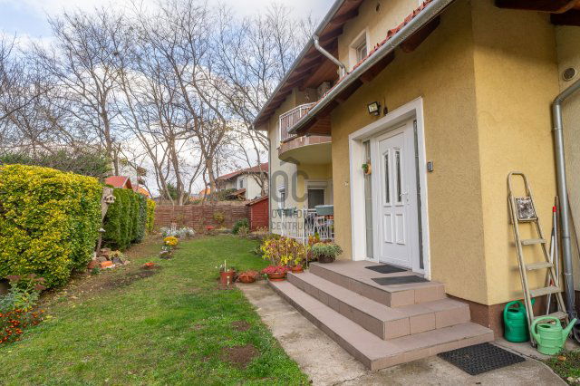 Eladó téglalakás, Dunakeszin 73.99 M Ft, 2 szobás