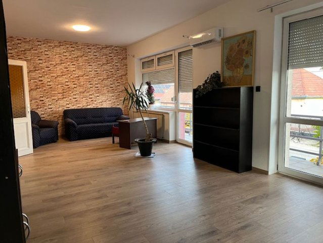 Eladó családi ház, Dunaharasztin 119.9 M Ft, 5 szobás