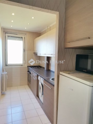 Kiadó panellakás, albérlet, Veszprémben, Haszkovó utcában