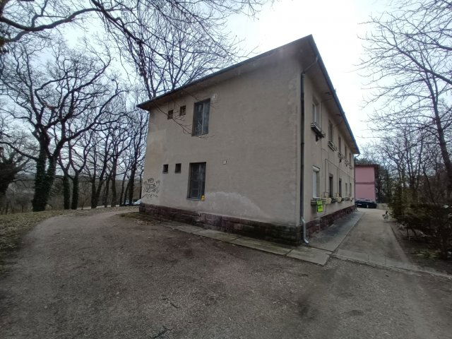 Eladó téglalakás, Balatonfűzfőn, Bugyogóforrás utcában