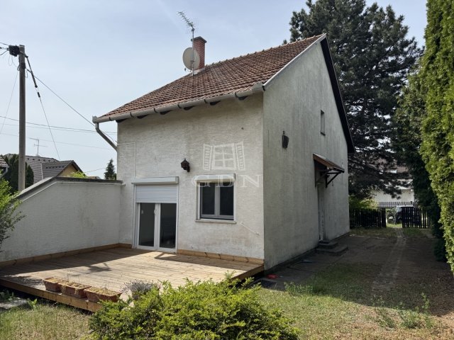 Eladó családi ház, Sukorón 69.9 M Ft, 3 szobás