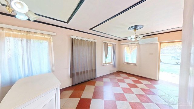 Eladó családi ház, Pécsett 165 M Ft, 7+2 szobás