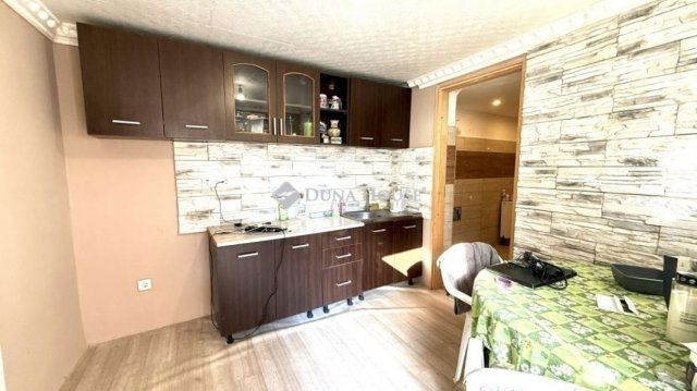 Eladó családi ház, Mendén 69.5 M Ft, 3 szobás