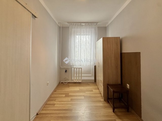 Eladó panellakás, Pécsett 38 M Ft, 2 szobás