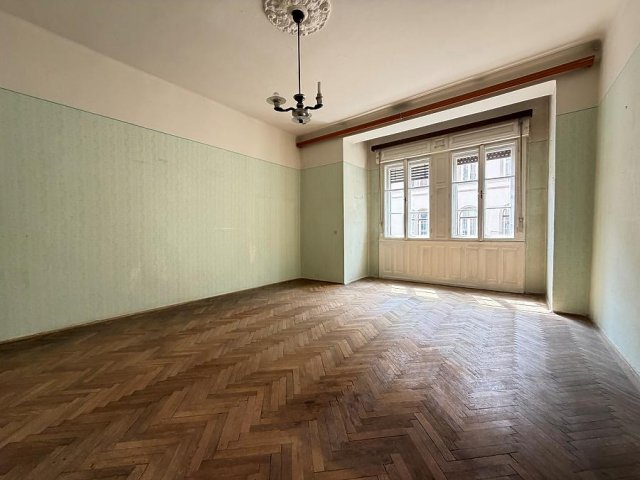Eladó téglalakás, Budapesten, VII. kerületben, Dembinszky utcában