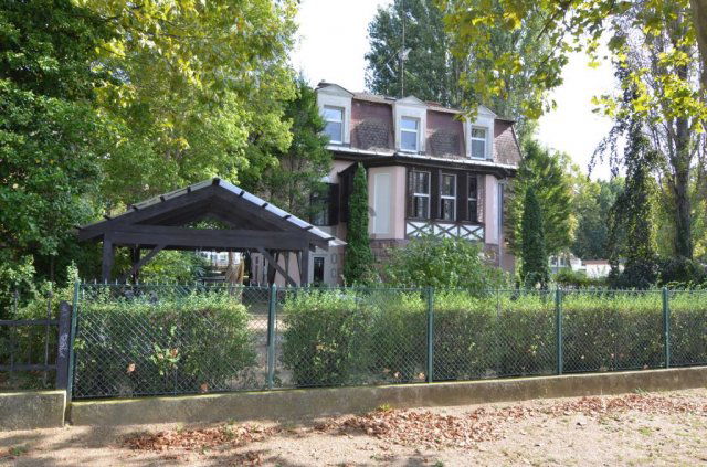 Eladó hotel, Balatonföldváron 995 M Ft / költözzbe.hu