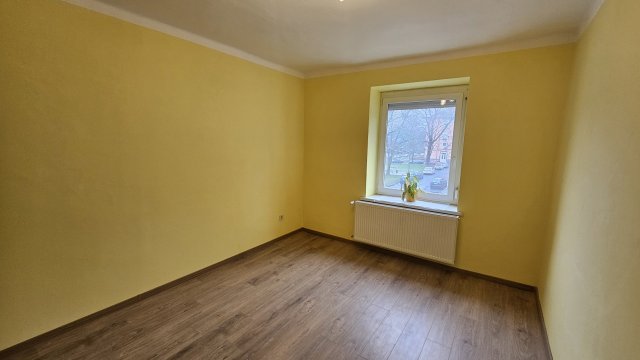 Eladó téglalakás, Komlón, Tompa Mihály utcában 50 M Ft