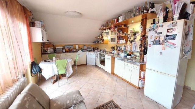 Eladó családi ház, Budapesten, XX. kerületben 120 M Ft, 7 szobás