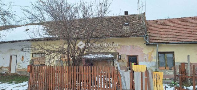 Eladó téglalakás, Mohácson, Kossuth Lajos utcában 10 M Ft