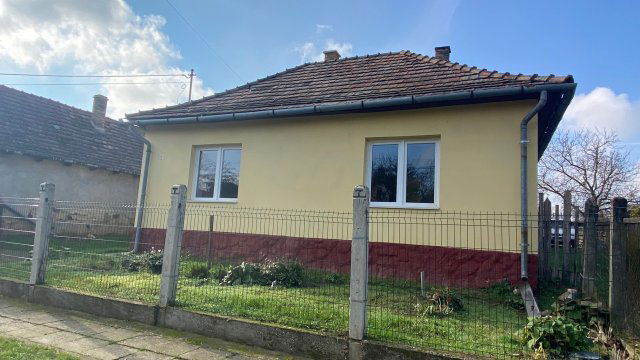 Eladó családi ház, Iregszemcsén 27.5 M Ft, 3 szobás