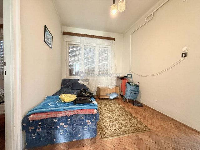 Eladó családi ház, Székesfehérvárott 49.99 M Ft, 2 szobás