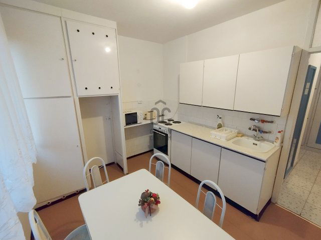 Eladó panellakás, Nyíregyházán 38.5 M Ft, 2 szobás