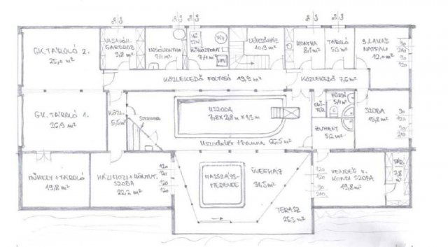 Eladó családi ház, Kápolnásnyéken 490 M Ft, 11+3 szobás