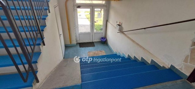 Eladó panellakás, Bátonyterenyén 16.8 M Ft, 2 szobás