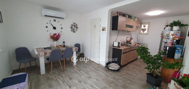 Eladó családi ház, Devecseren 27.4 M Ft, 3 szobás