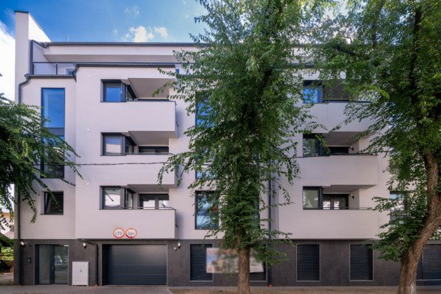 Eladó téglalakás, Debrecenben 99.4 M Ft, 4 szobás