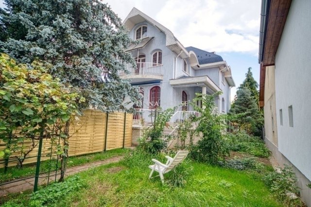 Eladó téglalakás, Budapesten, XVIII. kerületben 100 M Ft